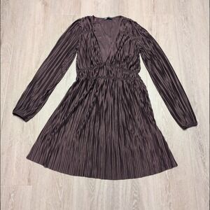 ZARA Plum Purple Pleated V Neck Long Sleeve Fit‎ Flare Dress Womens Large Light